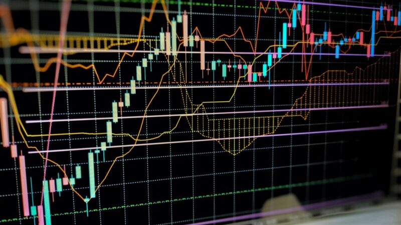 【初心者向け】FXチャートの見方を基礎から解説！パターン別の取引戦略も紹介 